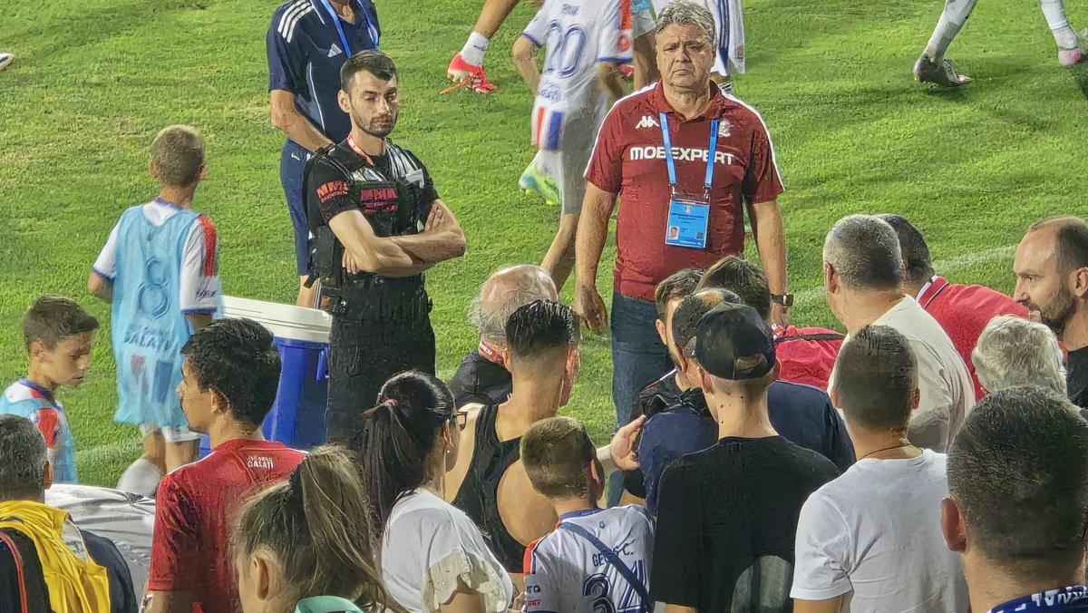 Ce s-a întâmplat la finalul partidei Oțelul Galați - Rapid. Foto: Cezar Titor (GSP)