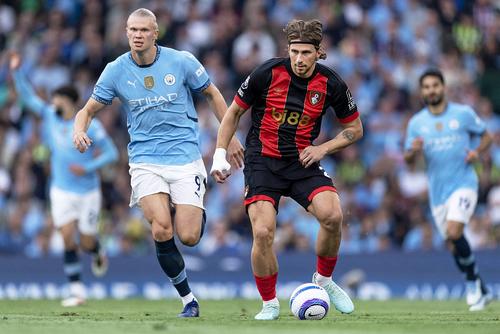Ilya Zabarnyi merge de la Bournemouth la PSG // foto: Imago Images