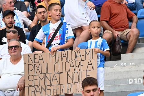 Mesajul afișat la Craiova - Hermannstadt // foto: Facebook @ Universitatea Craiova