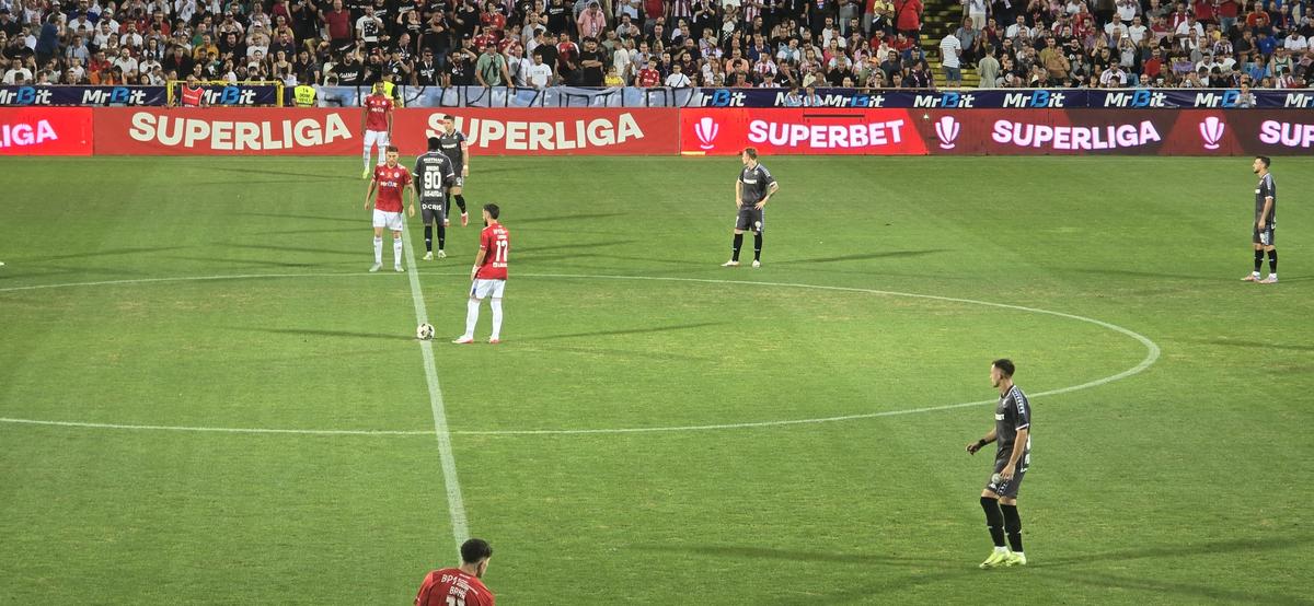 Vizibil afectat, Gâlcă pregătește schimbări majore cu FCSB: „Vor intra jucători care pot oferi mai mult”
