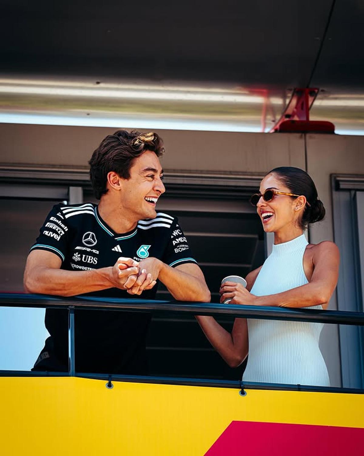 Starul din Formula 1 a făcut pasul cel mare! A cerut-o de soție pe superba Carmen, în plin sezon