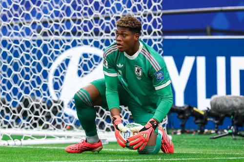 Zion Suzuki a fost titular în toate cele patru meciuri ale Japoniei de la Cupa Mondială 2026 / Foto: Imago