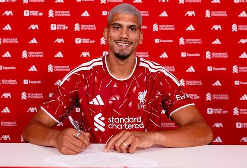 Ronald Araujo a semnat cu Liverpool. Foto: Instagram