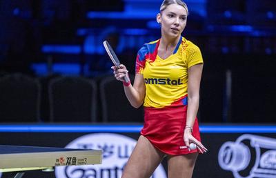 „Încercați să vă concentrați mai mult la joc” » Bernadette Szocs și antrenorul său, frustrați de arbitru la Europe Smash 2026