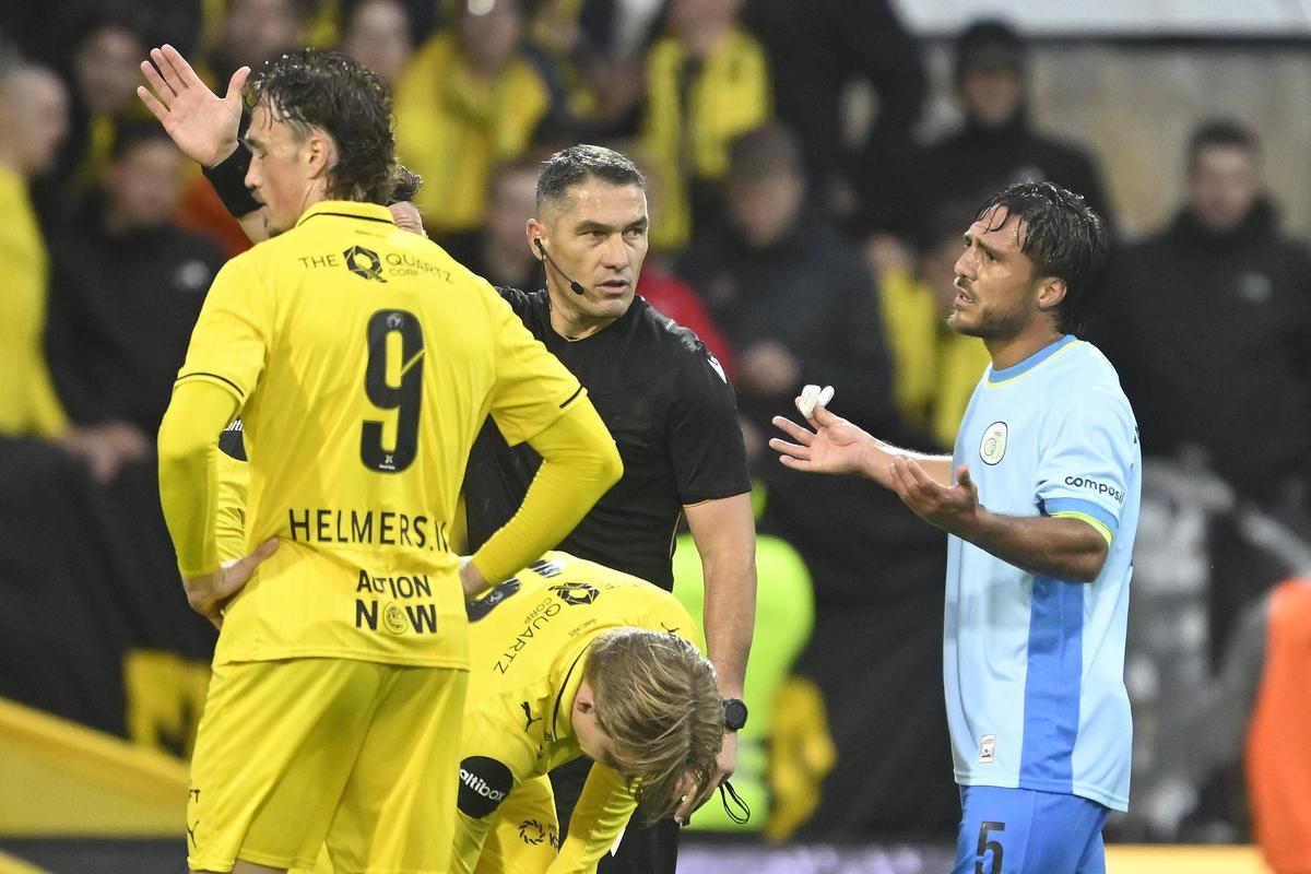 Istvan Kovacs, un nou meci cu scandal în Europa! Patronul lui Darius Olaru a părut că l-a lovit pe arbitru: imagini incredibile de la final