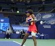 Naomi Osaka (22 de ani, 9 WTA) a învins-o pe americanca Jennifer Brady (25 de ani, 41 WTA), scor 7-6(1), 3-6, 6-3, și s-a calificat în finala US Open 2020.