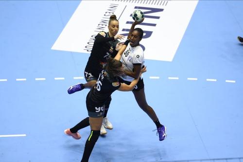 Alexandrina Barbosa va debuta duminică în tricoul CSM, în Liga Campionilor FOTO Marius Ionescu