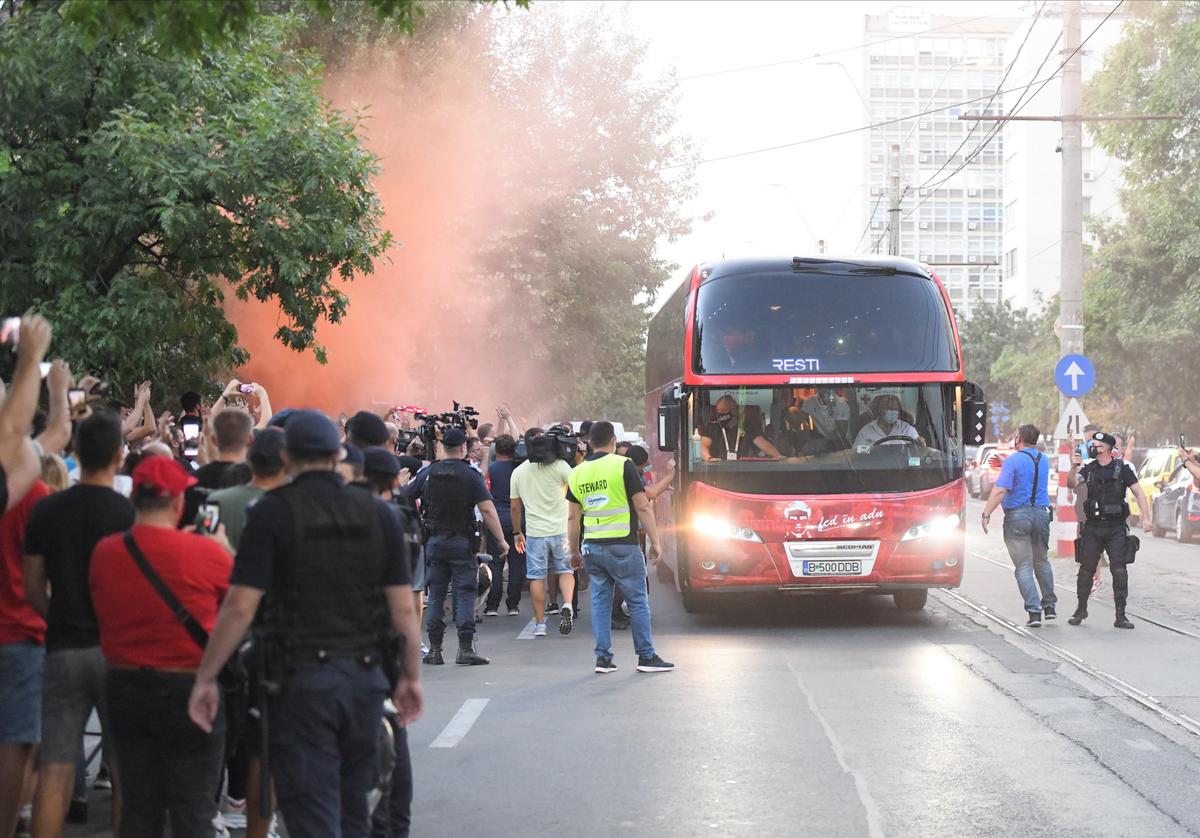 DINAMO - BOTOȘANI 1-1. EXCLUSIV Ironii pentru unul dintre transferurile lui Contra: „Greșeală de copii și juniori! Dacă mai era el, mâine mânca la popotă”
