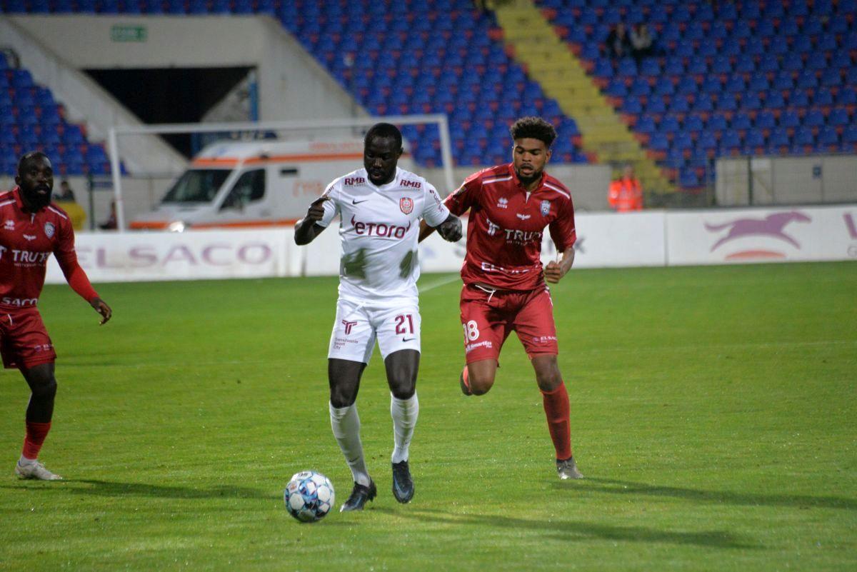 Denis Alibec la Untold, CFR Cluj învinsă la FC Botoșani » Fotografia care i-a iritat pe fani: „Cică accidentat”