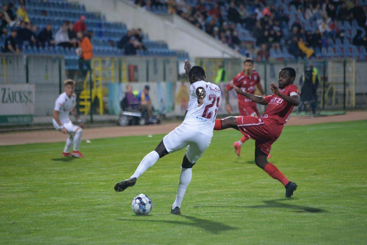 Denis Alibec la Untold, CFR Cluj învinsă la FC Botoșani » Fotografia care i-a iritat pe fani: „Cică accidentat”