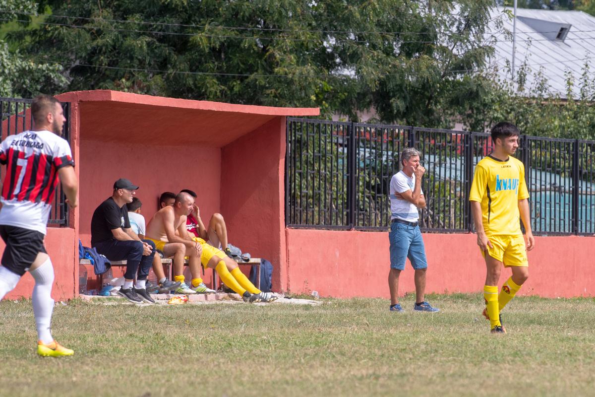 Despre fotbal, criză economică și educație sexuală la Orbeasca - Botoroaga: „Nu mi-e frică de niciun război!” + „Noi ținem și cu Steaua, și cu FCSB”