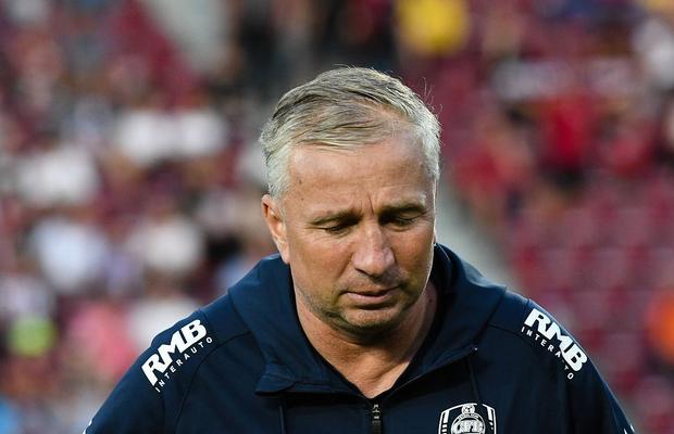 Ce nu s-a văzut la TV în CFR Cluj - CS Universitatea Craiova » Suporterii au scandat: „Demisia, demisia!”
