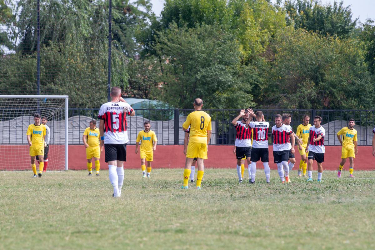 Despre fotbal, criză economică și educație sexuală la Orbeasca - Botoroaga: „Nu mi-e frică de niciun război!” + „Noi ținem și cu Steaua, și cu FCSB”