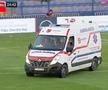 Momente de panică la Farul - FC Argeș, întrerupt timp de 8 minute » Medicii de pe ambulanță au intervenit de urgență la tribuna a 2-a