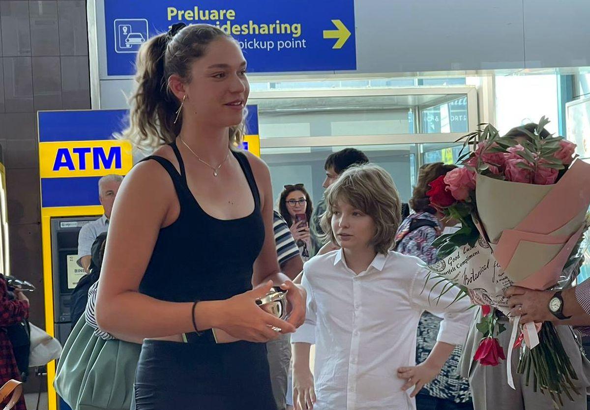 Campioană la US Open, Mara Gae a produs o impresie pe măsură și la revenirea în țară: „De 12 ani muncesc...” » Cine o inspiră și ce surpriză i-a pregătit tatăl ei