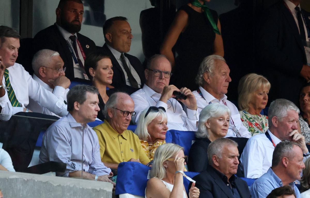 Prințul Albert de Monaco și soția sa și-au făcut apariția la meciul de rugby dintre Africa de Sud și Scoția