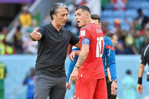 Murat Yakin și Granit Xhaka (dreapta). Foto: Imago Images