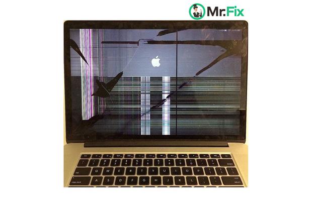 Reparație ecran Macbook Pro - înlocuirea matricei, sticlei sau întregului afișaj