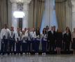 Poza de grup cu președintele României FOTO Roxana Fleșeru