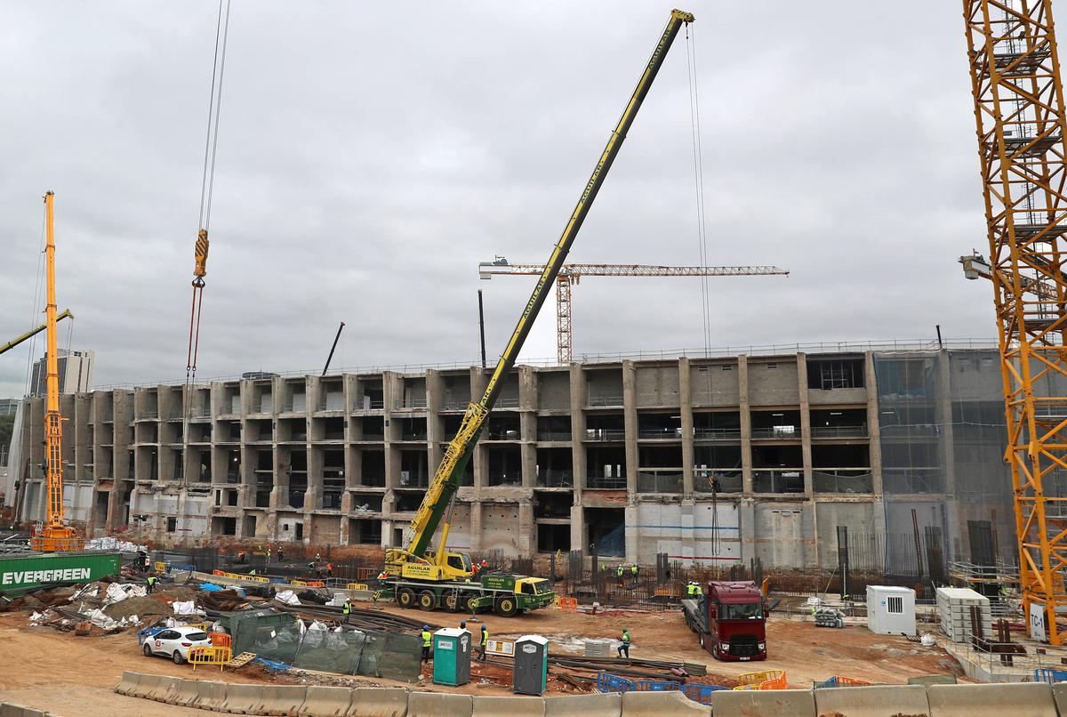 Imagini de la reconstrucția stadionului Camp Nou
