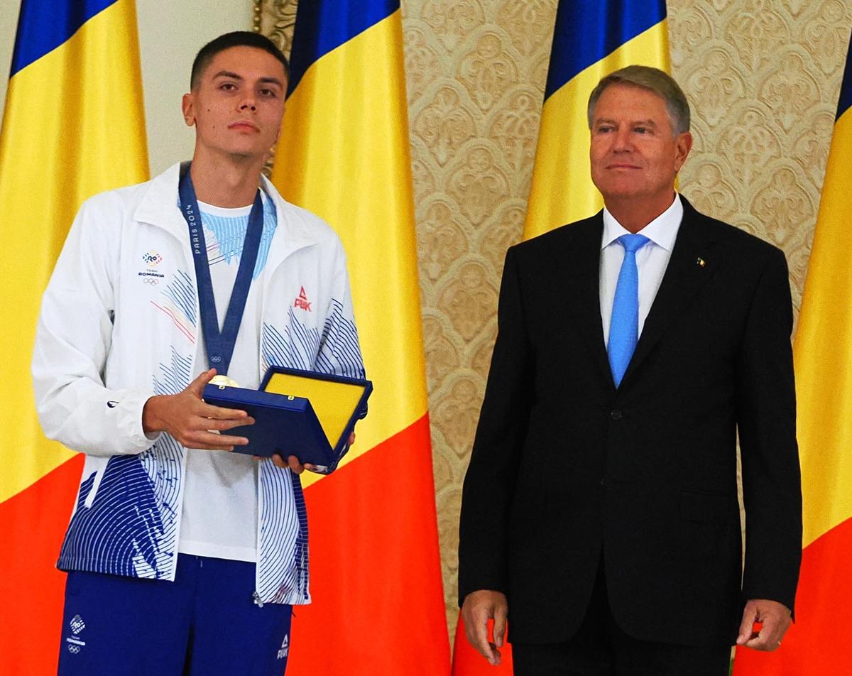 Iohannis i-a decorat pe sportivii de la Jocurile Olimpice