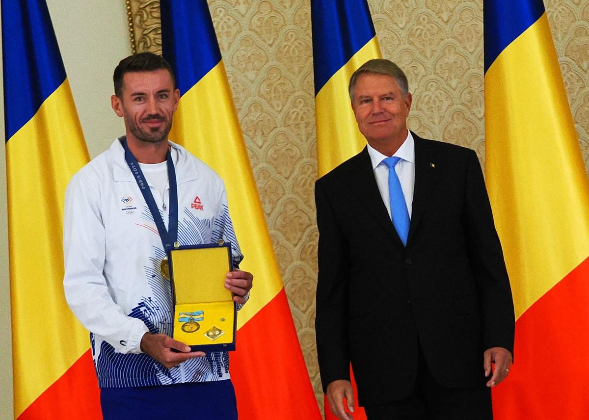 Klaus Iohannis i-a decorat pe sportivii români medaliați la Jocurile Olimpice și Paralimpice de la Paris » Cine a primit cea mai înaltă distincție