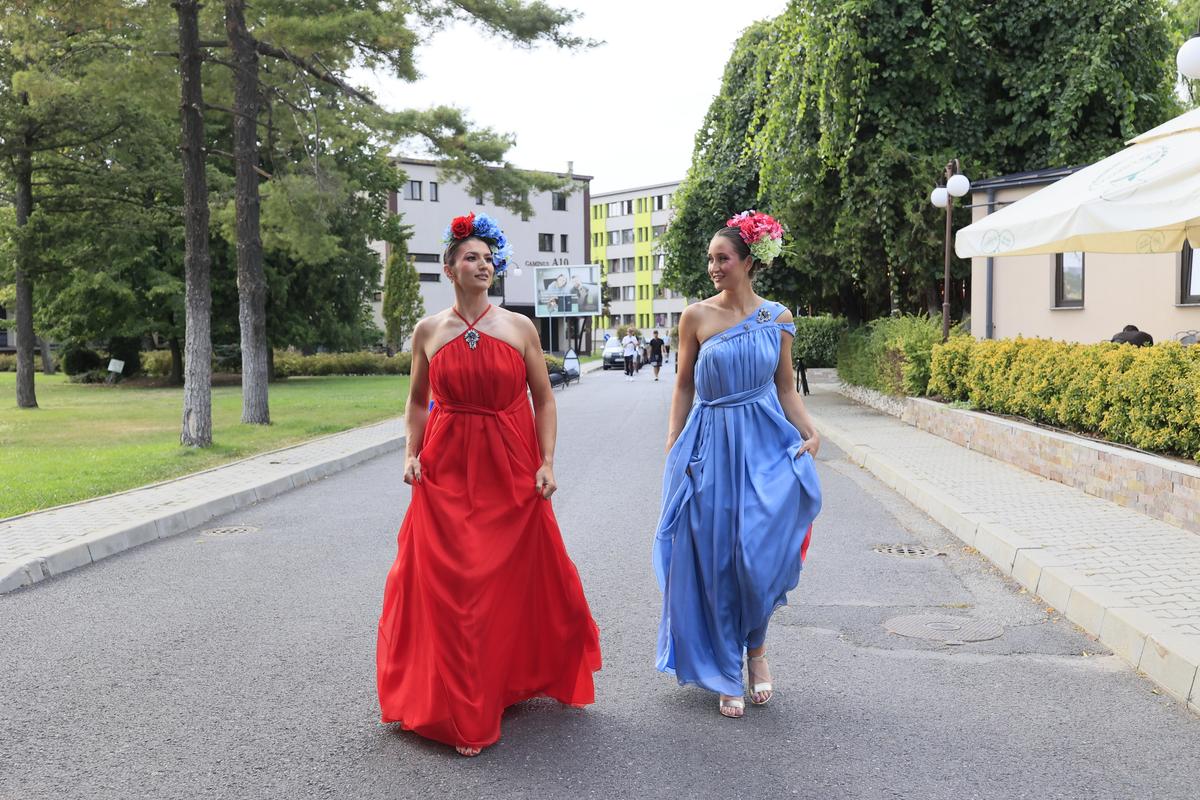 Simona Radiș Ancuța Bodnar prezentare modă - București, septembrie 2025