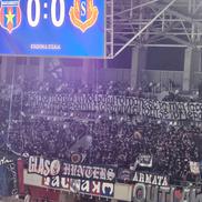 Suporterii „militarilor” în acțiune, la Steaua - ASA Târgu Mureș / FOTO: GSP