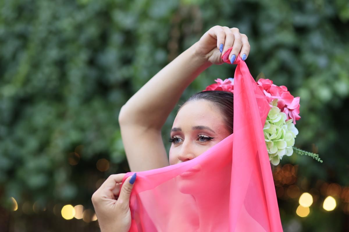 Simona Radiș și Sabrina Voinea, ravisante pe podiumul de la Bukarest Fashion Week: „Îmi dau lacrimile!” + Cu ce vedete s-au întâlnit în culise
