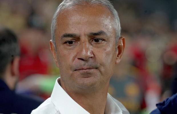 La loc comanda! Comunicatul lui Fenerbahce, după ce antrenorul a demisionat în timpul conferinței de presă