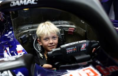 La 11 ani, fiul fostului campion mondial din Formula 1 a semnat cu Red Bull: „Abilitate excepțională”
