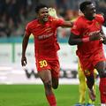 Karlo Muhar i-a luat locul lui Siyabonga Ngezana (stânga) pe lista LPF // foto: imago images