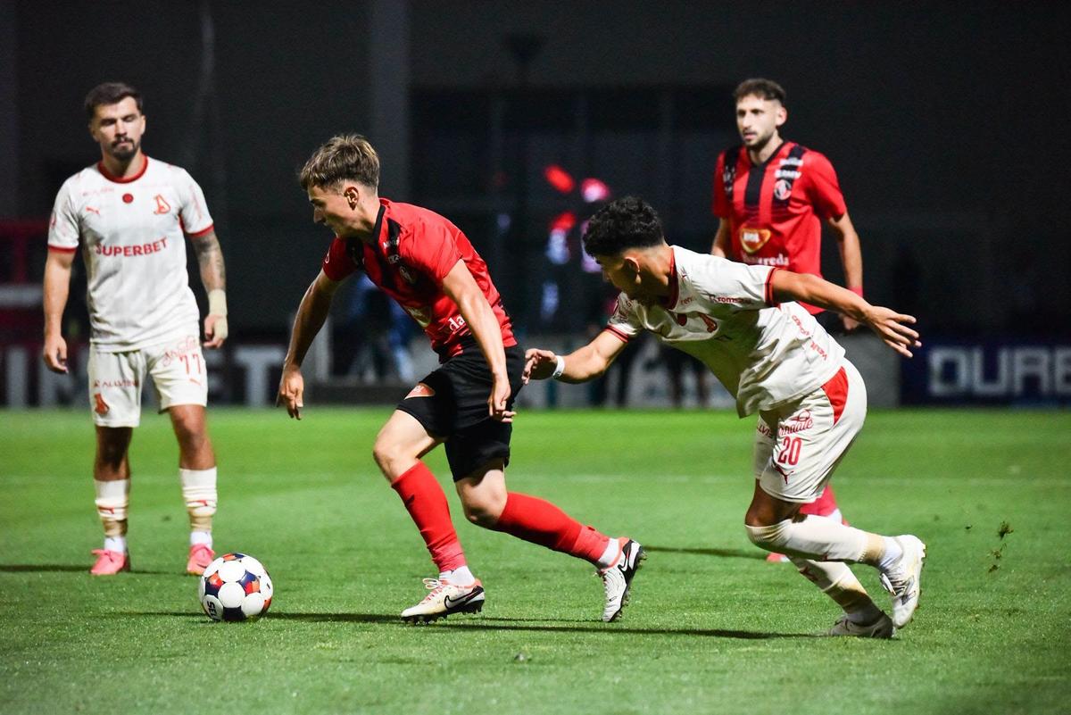 Dinamo, misiune îndeplinită într-o repriză la Miercurea Ciuc » „Câinii” sunt siguri de primul loc: clasamentul actualizat