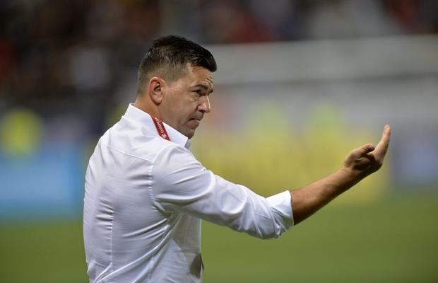 INSULELE FEROE - ROMÂNIA // Contra stă sigur până la ultimul meci! Detaliul care-l păstrează pe banca României