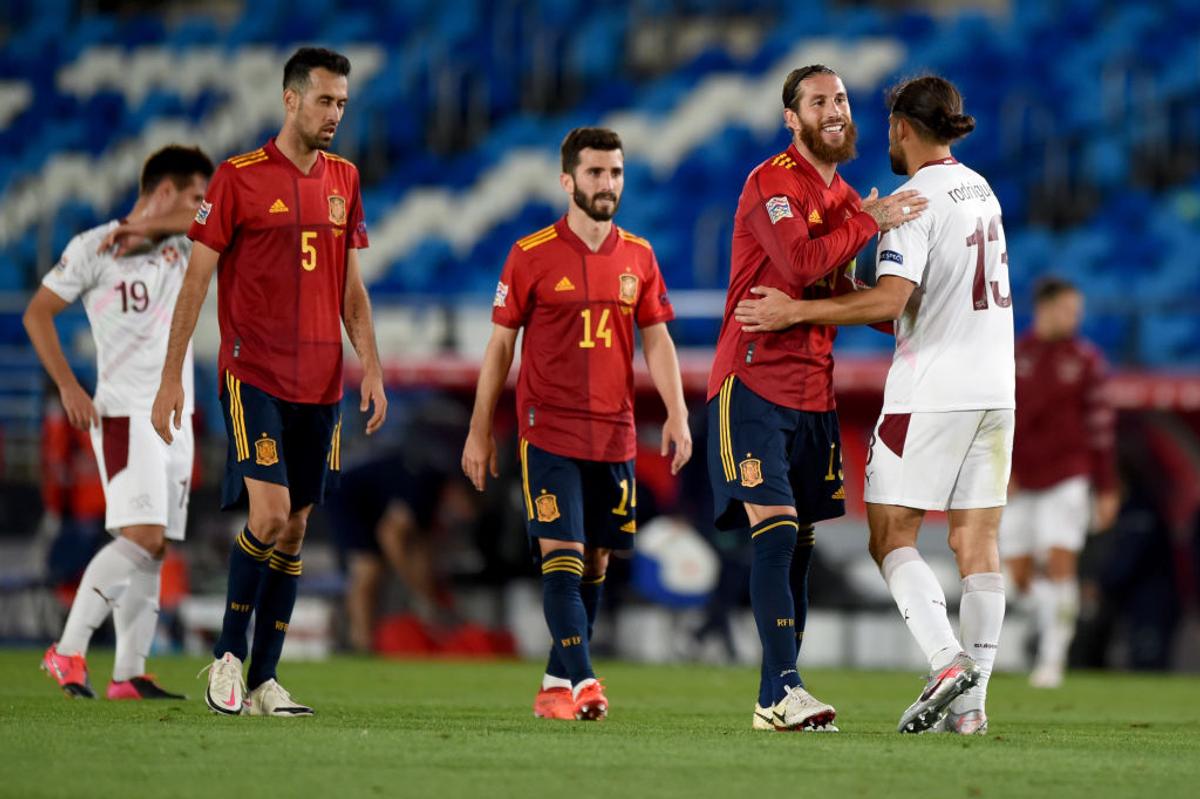 SPANIA - ELVEȚIA 1-0. Luis Enrique, show la conferință: „Las-o pe iubita ta să-mi pună întrebări!”