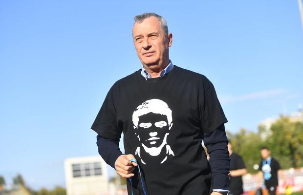 La 28 de ani, reînvață fotbalul » Care e situația jucătorului care vrea să evolueze la Dinamo sub comanda lui Rednic