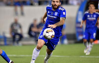 Apărarea Rapidului a întârziat la meci! Gol-blitz marcat de FCU Craiova, după o pasă perfectă a lui Baeten