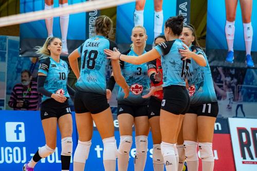 Jucătoarele de la CSM Lugoj sărbătorind un punct Foto Facebook CSM Lugoj