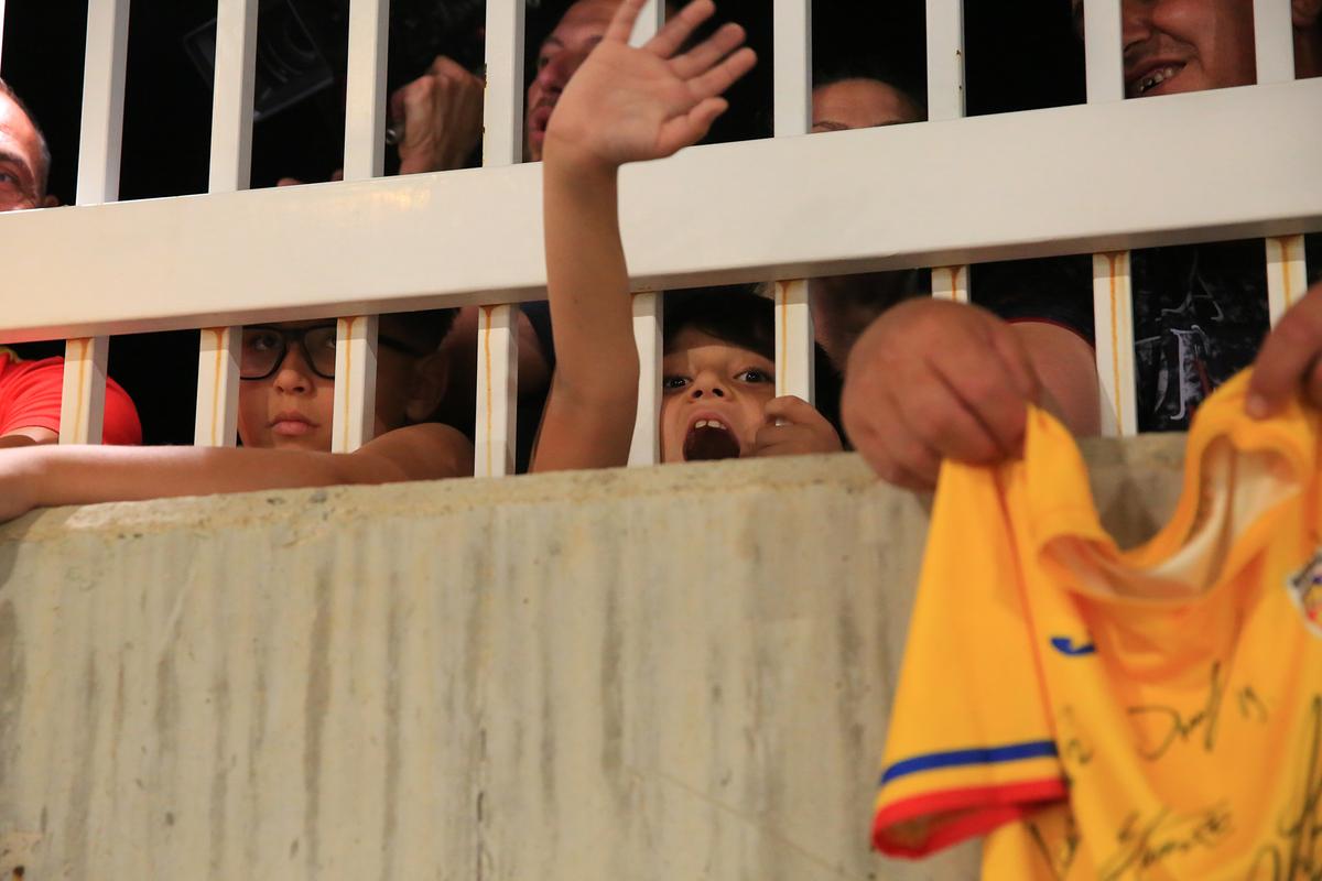 3 informații de ultimă oră înainte de Cipru - România » Pe cine a adus Răzvan Burleanu în Larnaca
