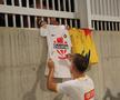 ”Tricolorii” dau autografe la finalul antrenamentului oficial din Cipru FOTO: Ionuț Iordache (GSP)