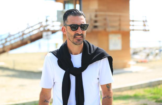 L-a pulverizat pe Charalambous, după ce i-a auzit reacția din conferință: „Zici că-i Popeye Marinarul! Domnu', vii și ne vinzi ouă fără gălbenuș?”