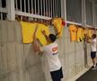 ”Tricolorii” dau autografe la finalul antrenamentului oficial din Cipru FOTO: Ionuț Iordache (GSP)