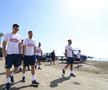 Naționala României, la plimbare pe plaja din Larnaca. Foto: FRF