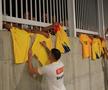 ”Tricolorii” dau autografe la finalul antrenamentului oficial din Cipru FOTO: Ionuț Iordache (GSP)