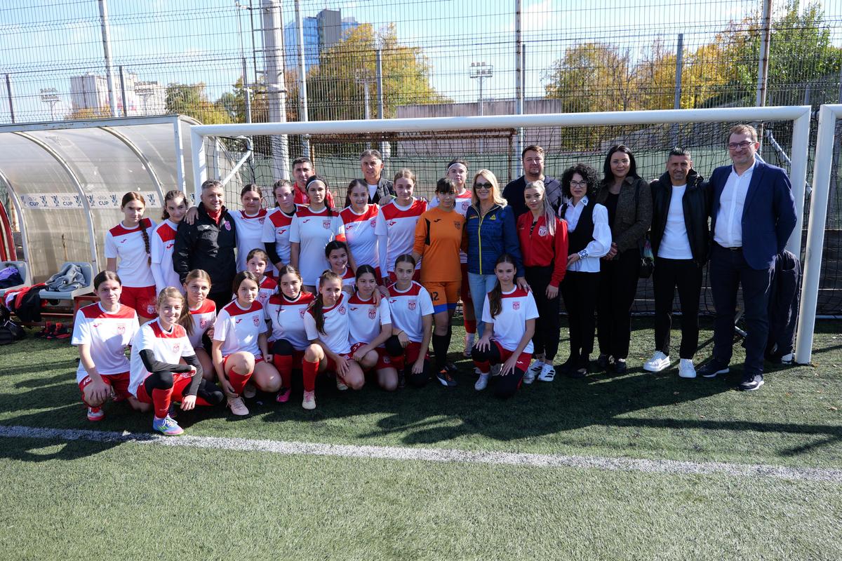 Nadia Comăneci a vizitat Complexul Sportiv Dinamo / Foto: Andrei Furnigă GSP