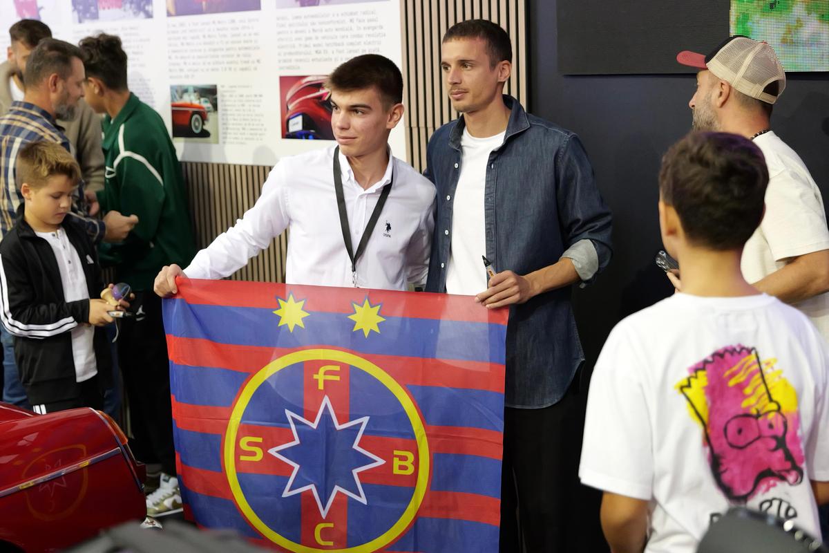 FCSB a „parcat” la Salonul Auto București » Întrebarea care i-a făcut pe toți să râdă