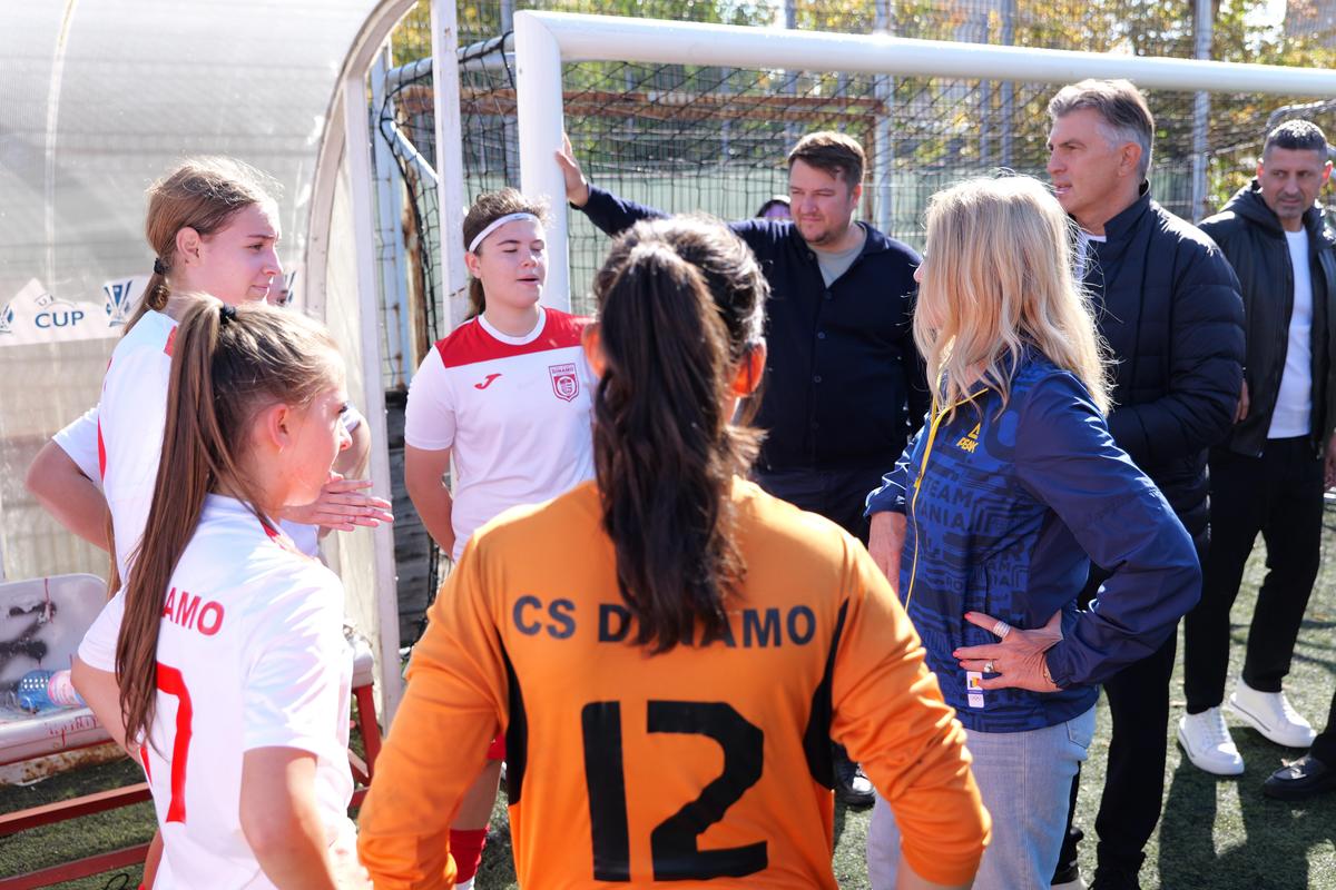 Nadia Comăneci a vizitat Complexul Sportiv Dinamo / Foto: Andrei Furnigă GSP