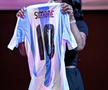 Simoen Biles a primit un tricou cu numele său FOTO Guliver/GettyImages