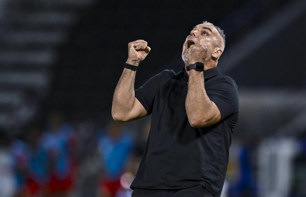 Cosmin Olăroiu e la un singur meci de calificarea la Campionatul Mondial! De ce rezultat are nevoie