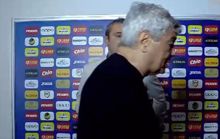 Momentul în care Mircea Lucescu își pierde controlul și trece la jigniri / FOTO: Capturi @digisport.ro